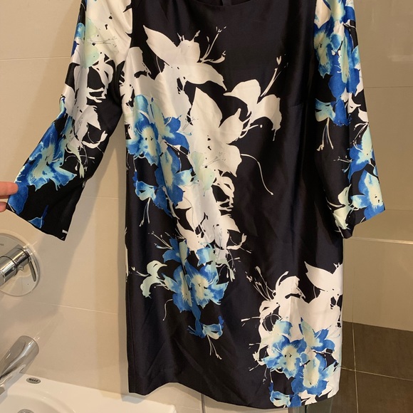 Flowery shift dress NY&C - Picture 2 of 3